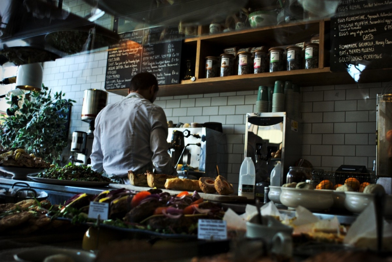 magasin-LE CASTELLET-min_bar_cafe_restaurant_shop_counter_showcase_display_fresh-877172